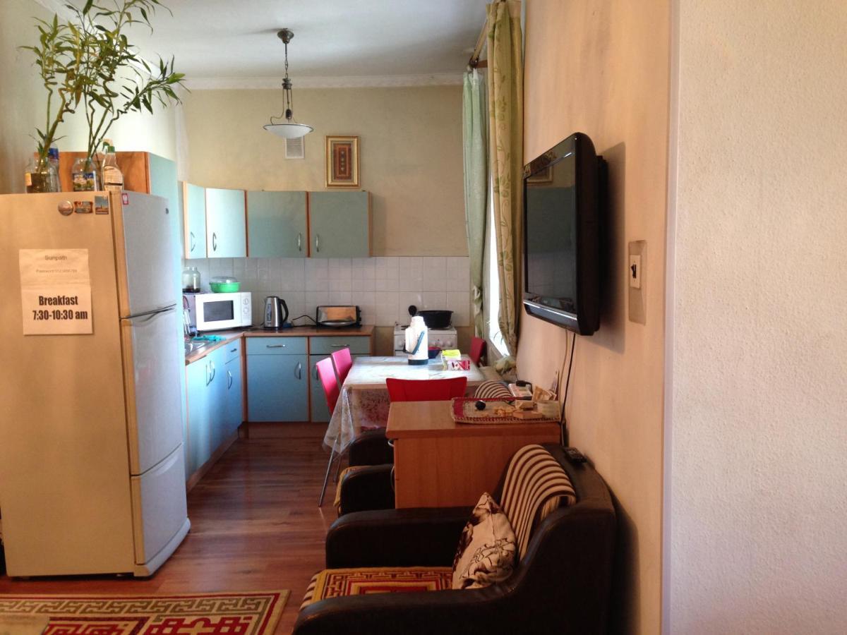 Sunpath Mongolia Tour & Hostel Ulan Bator Exterior foto